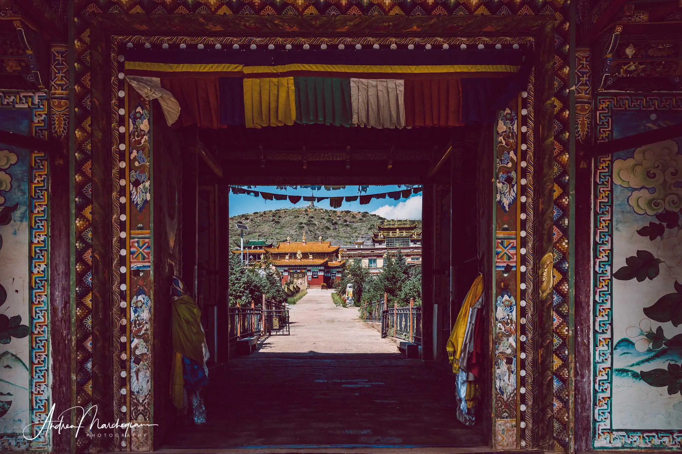 travel-cina-tibet-tseway-gompa