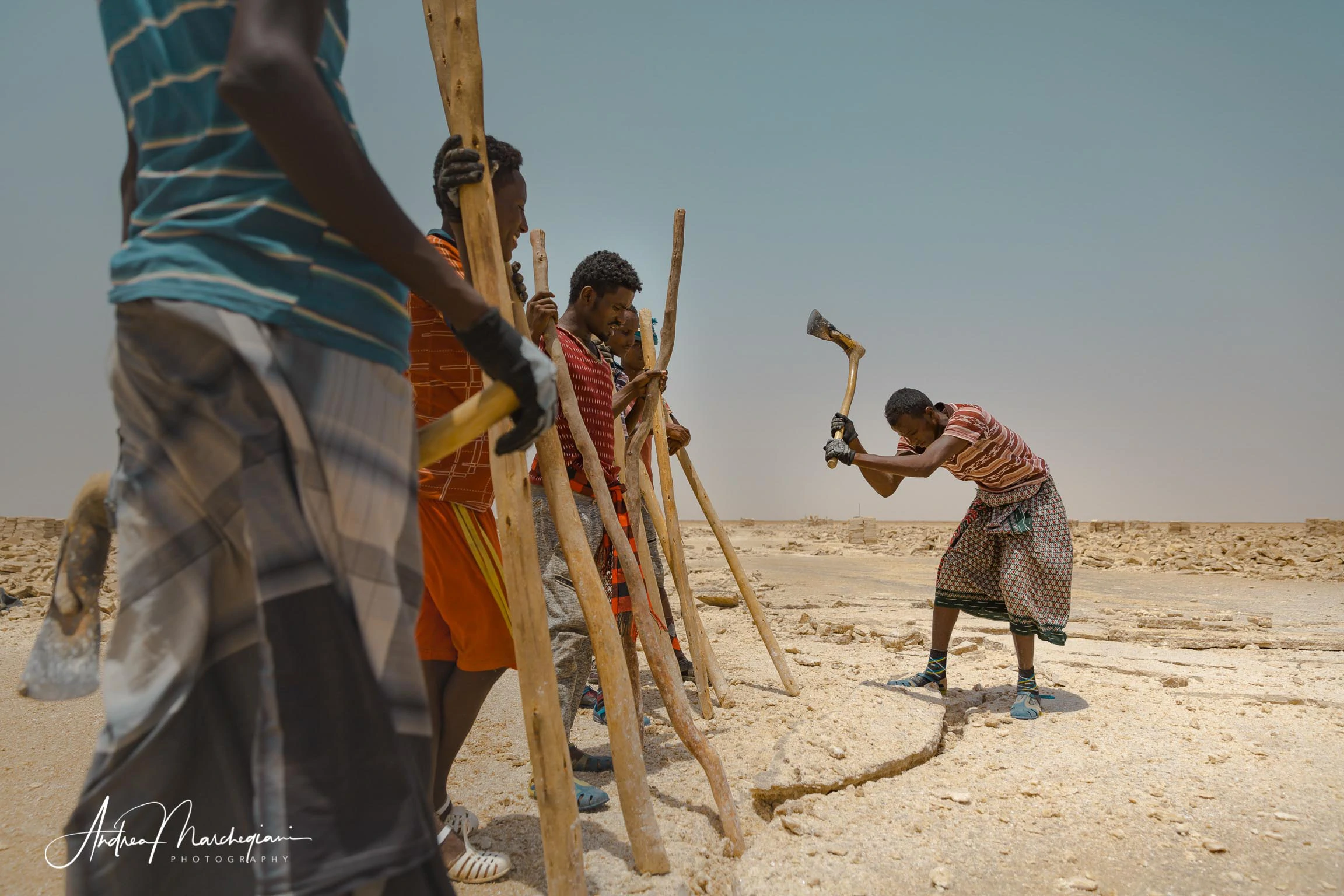 Minatori a lavoro nella miniera di sale. Ahmed Ela, Etiopia