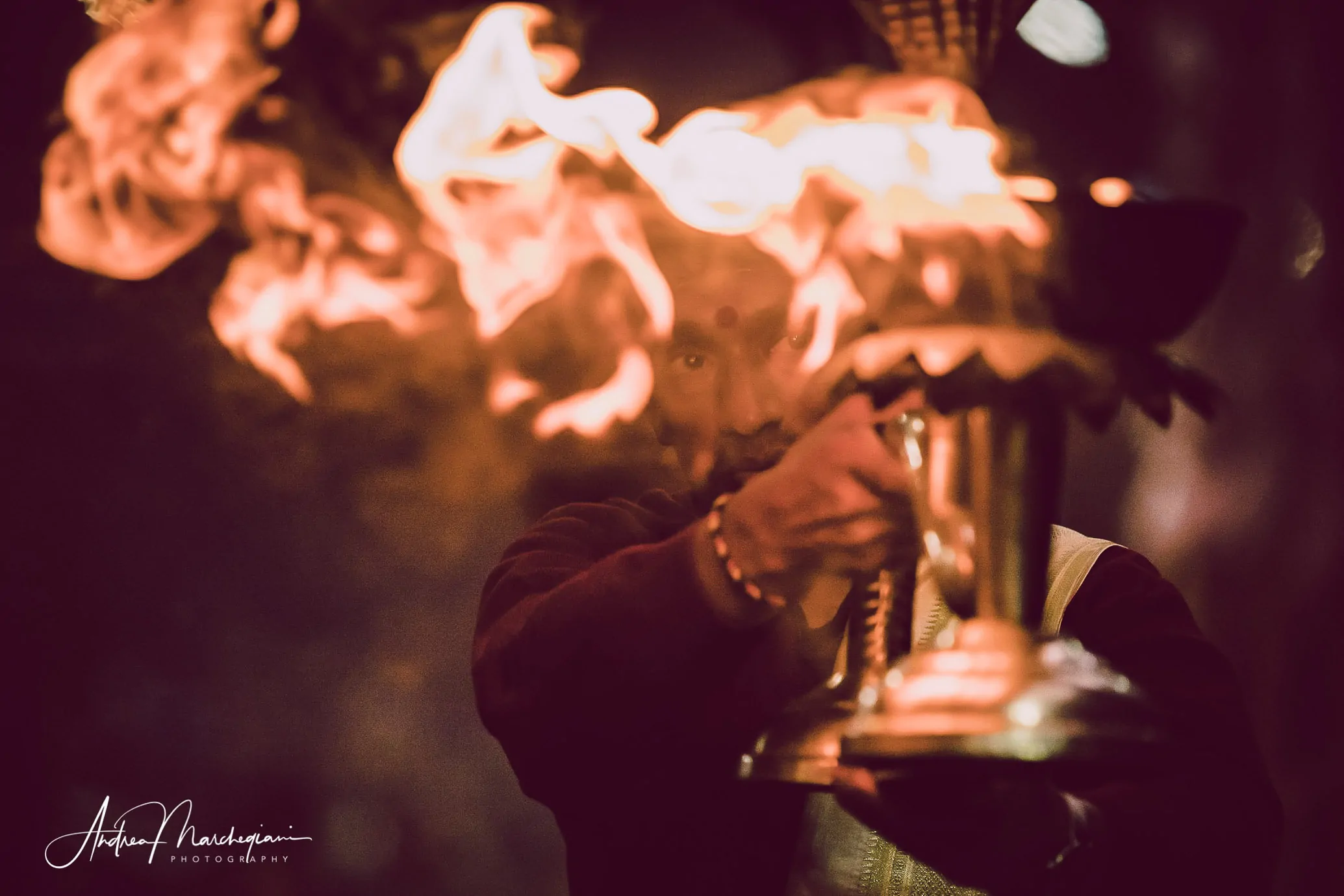 varanasi-india-cerimonia-serale-ganga-aarti-33